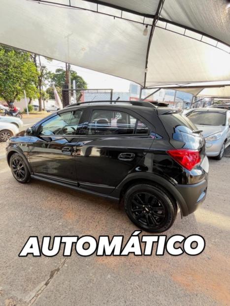 CHEVROLET Onix Hatch 1.4 4P FLEX ACTIV AUTOM�TICO, Foto 2