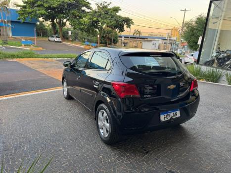 CHEVROLET Onix Hatch 1.4 4P FLEX LT, Foto 4