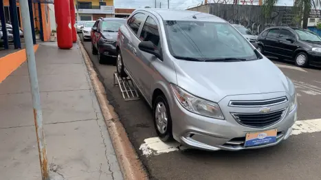 CHEVROLET Onix Hatch 1.0 12V 4P FLEX LT, Foto 8