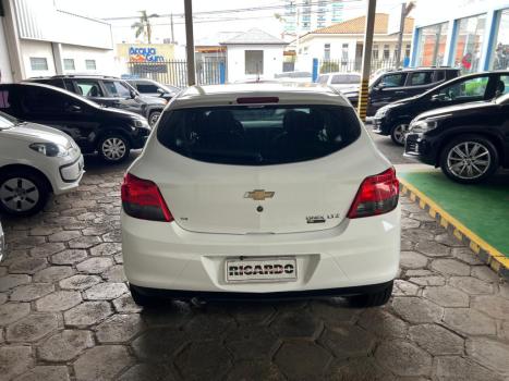 CHEVROLET Onix Hatch 1.4 4P FLEX LTZ, Foto 13
