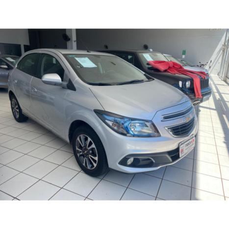 CHEVROLET Onix Hatch 1.4 4P FLEX LTZ, Foto 2