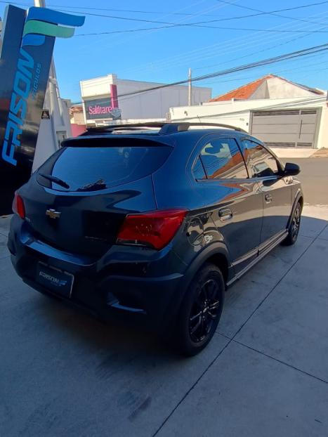 CHEVROLET Onix Hatch 1.4 4P FLEX ACTIV AUTOM�TICO, Foto 6