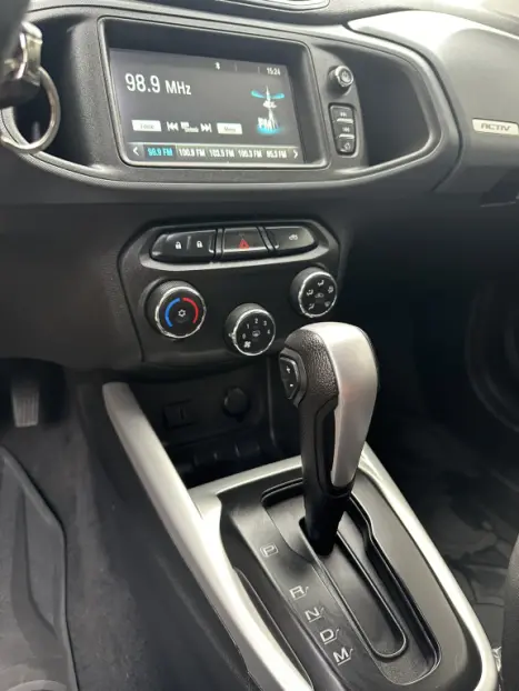 CHEVROLET Onix Hatch 1.4 4P FLEX ACTIV AUTOM�TICO, Foto 14