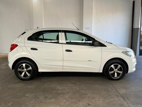 CHEVROLET Onix Hatch 1.0 4P FLEX LS, Foto 4