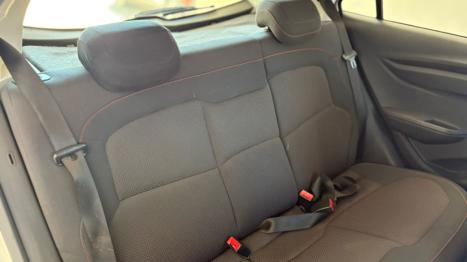 CHEVROLET Onix Hatch 1.4 4P FLEX LTZ, Foto 17