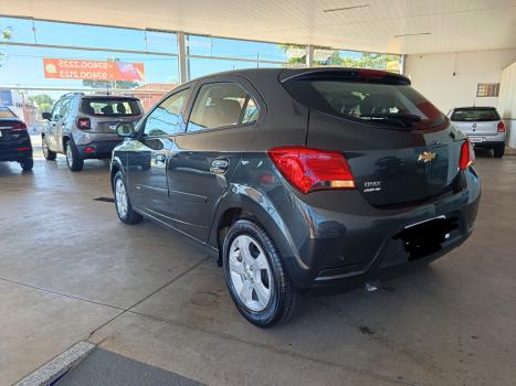 CHEVROLET Onix Hatch 1.4 4P FLEX LT, Foto 5