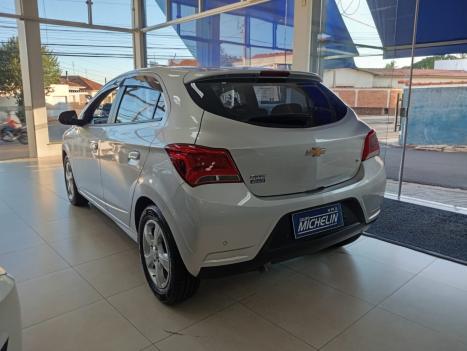 CHEVROLET Onix Hatch 1.4 4P FLEX LT, Foto 4