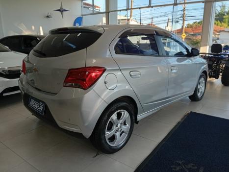 CHEVROLET Onix Hatch 1.4 4P FLEX LT, Foto 6