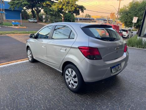 CHEVROLET Onix Hatch 1.4 4P FLEX LT AUTOM�TICO, Foto 4