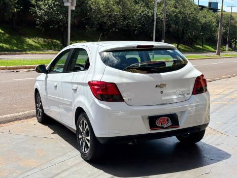 CHEVROLET Onix Hatch 1.4 4P FLEX LTZ, Foto 4
