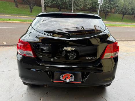 CHEVROLET Onix Hatch 1.4 4P FLEX LTZ, Foto 4