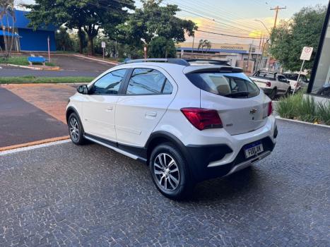 CHEVROLET Onix Hatch 1.4 4P FLEX ACTIV, Foto 4