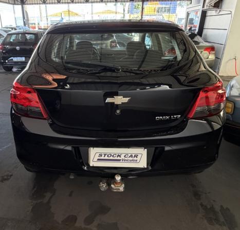 CHEVROLET Onix Hatch 1.4 4P FLEX LTZ AUTOM�TICO, Foto 5