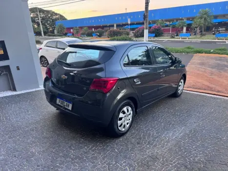 CHEVROLET Onix Hatch 1.0 4P FLEX LT, Foto 3
