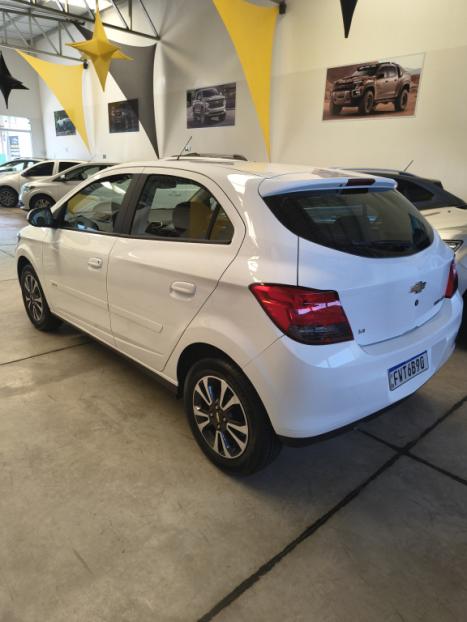 CHEVROLET Onix Hatch 1.4 4P FLEX LTZ, Foto 8