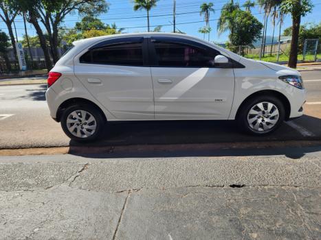 CHEVROLET Onix Hatch 1.4 4P FLEX LT, Foto 9