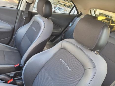 CHEVROLET Onix Hatch 1.4 4P FLEX ACTIV AUTOM�TICO, Foto 16