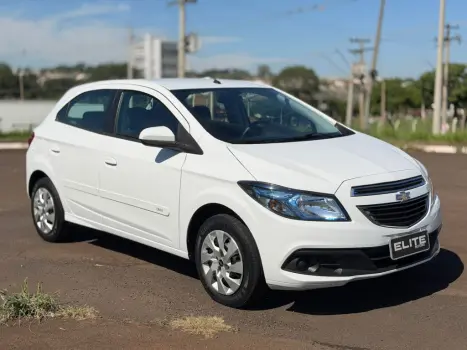 CHEVROLET Onix Hatch 1.4 4P FLEX LT, Foto 2