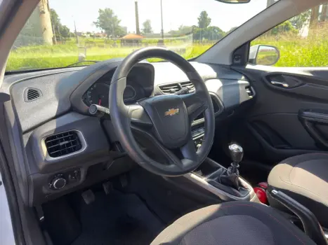 CHEVROLET Onix Hatch 1.4 4P FLEX LT, Foto 5