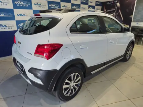 CHEVROLET Onix Hatch 1.4 4P FLEX ACTIV, Foto 4