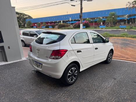 CHEVROLET Onix Hatch 1.0 4P FLEX LS, Foto 3