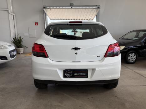 CHEVROLET Onix Hatch 1.4 4P FLEX LT, Foto 4