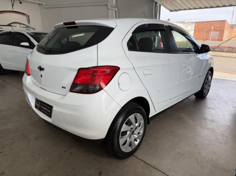 CHEVROLET Onix Hatch 1.4 4P FLEX LT, Foto 6
