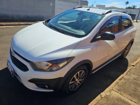 CHEVROLET Onix Hatch 1.4 4P FLEX ACTIV AUTOM�TICO, Foto 3
