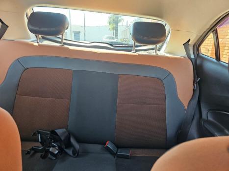 CHEVROLET Onix Hatch 1.4 4P FLEX ACTIV AUTOM�TICO, Foto 9