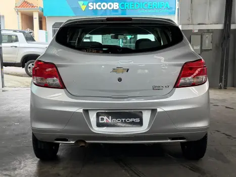 CHEVROLET Onix Hatch 1.0 12V 4P FLEX LT, Foto 6