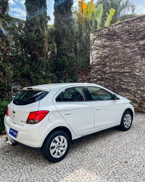 CHEVROLET Onix Hatch 1.4 4P FLEX LT, Foto 4