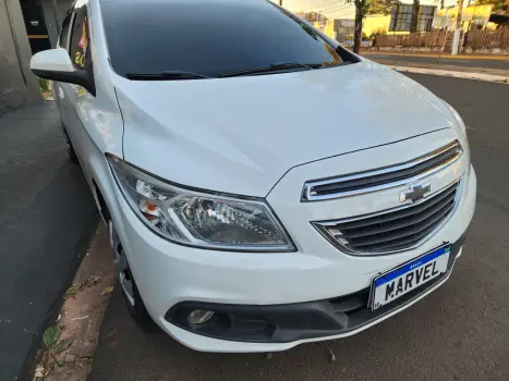 CHEVROLET Onix Hatch 1.0 12V 4P FLEX LT, Foto 4