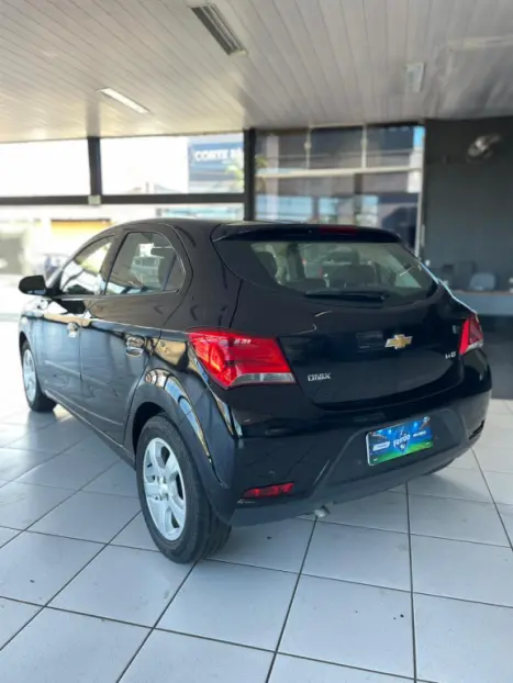 CHEVROLET Onix Hatch 1.4 4P FLEX LT, Foto 7
