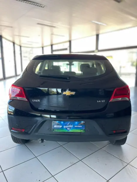 CHEVROLET Onix Hatch 1.4 4P FLEX LT, Foto 8