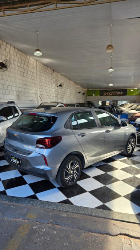 CHEVROLET Onix Hatch 1.0 4P FLEX LT2, Foto 4