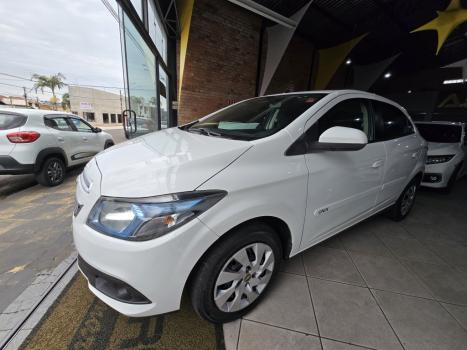 CHEVROLET Onix Hatch 1.4 4P FLEX LT, Foto 5