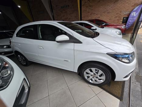 CHEVROLET Onix Hatch 1.4 4P FLEX LT, Foto 9