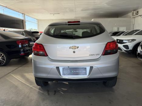 CHEVROLET Onix Hatch 1.4 4P FLEX LTZ AUTOM�TICO, Foto 4