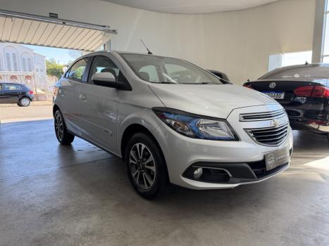 CHEVROLET Onix Hatch 1.4 4P FLEX LTZ AUTOM�TICO, Foto 2