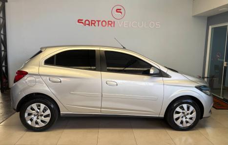 CHEVROLET Onix Hatch 1.4 4P FLEX LT, Foto 4