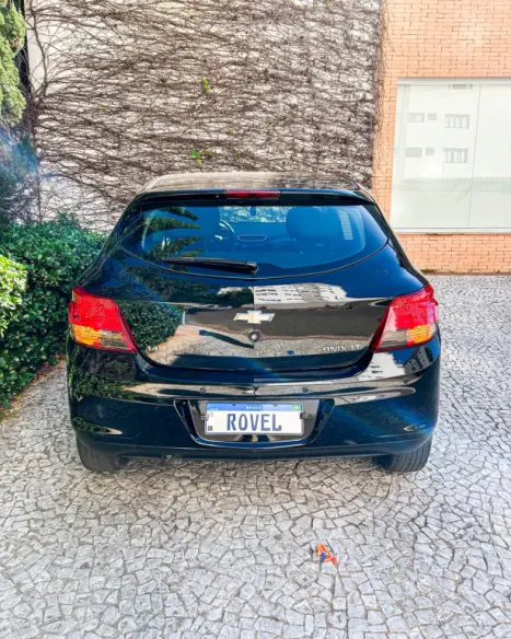 CHEVROLET Onix Hatch 1.4 4P FLEX LT, Foto 5