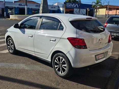 CHEVROLET Onix Hatch 1.4 4P FLEX LTZ, Foto 2
