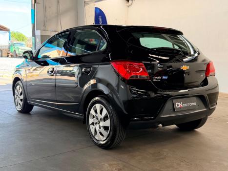 CHEVROLET Onix Hatch 1.0 4P FLEX LT, Foto 7