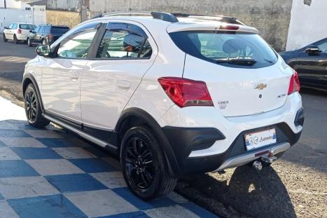 CHEVROLET Onix Hatch 1.4 4P FLEX ACTIV AUTOM�TICO, Foto 3
