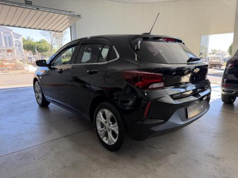 CHEVROLET Onix Hatch 1.0 12V 4P FLEX PREMIER 2 TURBO AUTOM�TICO, Foto 5
