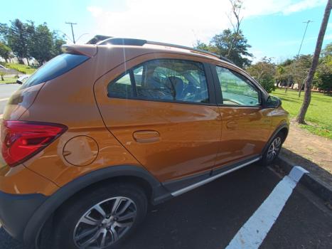 CHEVROLET Onix Hatch 1.4 4P FLEX ACTIV AUTOM�TICO, Foto 2