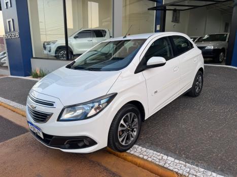 CHEVROLET Onix Hatch 1.4 4P FLEX LTZ, Foto 2