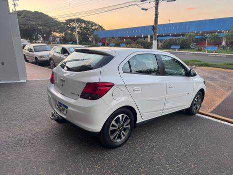 CHEVROLET Onix Hatch 1.4 4P FLEX LTZ, Foto 3