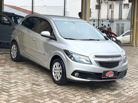 CHEVROLET Onix Hatch 1.4 4P FLEX LT, Foto 3