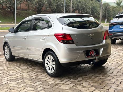 CHEVROLET Onix Hatch 1.4 4P FLEX LT, Foto 5